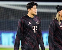 「日本人DFに追いやられたのか」「大惨事だ」ドイツ王者の韓国代表スターがまさかの“ベンチ外”で母国騒然！「衝撃が走った」「なぜ真っ先に狙われたのか」