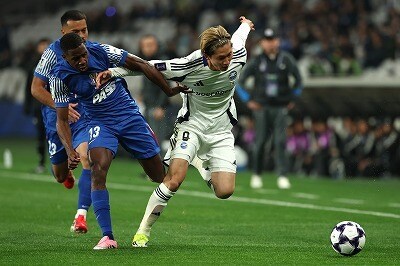 「悲惨なスタート！」ACLE町田戦、上海申花は１分も経たずにPK献上！ いきなりの失策に母国落胆「何考えてんだよ」「３分で０－１？ 90分ならどうなるんだよ...」