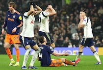 「朝にはクビだ」「フランクを辞めさせろ」衝撃の2026年プレミア未勝利…降格危機でサポ激怒！トッテナム指揮官はどう受け止める？