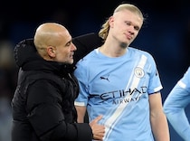 「理由は１つ」大エースはなぜ得点激減？ マンC指揮官が説明。英語力向上のウズベク戦士にも言及「シェイクスピアのようには話せないが…」