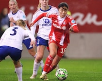 なでしこ谷川萌々子が二桁達成！ 敵GKはほぼ動けず。精密フィニッシュで今季公式戦10点目。バイエルンは無敗で首位独走