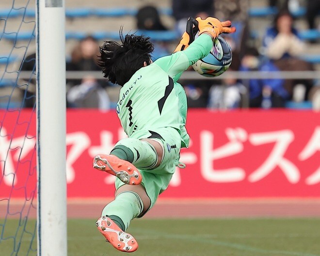 ２人の日本代表GKがPK戦で躍動！ 谷は２本、大迫は１本をストップ。堂々たる姿で勝利に導く