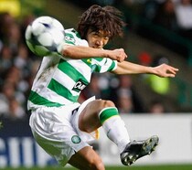 「ベッカム、C・ロナウドを上回った」元日本代表10番の快挙に韓国衝撃！“史上最高のフリーキッカー”ランキングでトップ10入り「レジェンドの仲間入りだ」