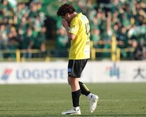 相手FWの右脛に過剰な力でスライディング→一発退場。Jリーグが柏DFに２試合出場停止＆罰金20万円の処分