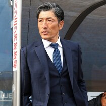 開幕２連敗の横浜FC。悲壮なブーイングを須藤監督はどう受け止めたのか「話というか、表情を見て...」