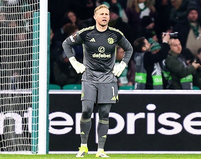 「過去の面影すら失っている。幽霊のよう」4点中2点は防げた…超絶レジェンドGKへの酷評が相次ぐ。かつて岡崎と歴史を作り、今は前田&旗手と共闘