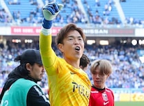 「このスタジアムで勝って帰れる」なんと8年ぶり！浦和39歳GKが噛みしめる。歴代2位の百戦錬磨も初の異例方式…どう感じてる？