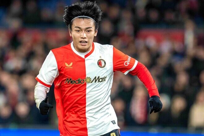 3連勝のフェイエノールトで存在感が際立つ渡辺剛。かたや2か月半無得点の上田綺世には「コンディションどう?」の直球質問が飛び…【現地発】