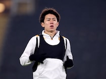「最悪の場合、シーズン絶望になる」負傷交代の25歳日本人、長期離脱の可能性を地元メディアが伝える「手術を必要としなくても…」