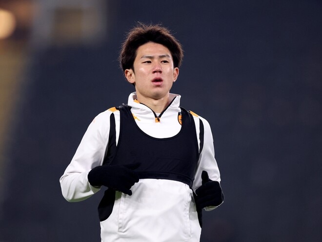 「最悪の場合、シーズン絶望になる」負傷交代の25歳日本人、長期離脱の可能性を地元メディアが伝える「手術を必要としなくても…」