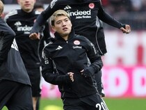 「頭がパンクする」ドイツ強豪の日本代表MF、慣れないポジションでの起用に困惑「プレーしたことがない」