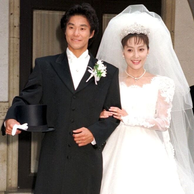 「あいかわらずお美しい」日本代表レジェンドの美人女優妻が公開した“59歳近影”に脚光！夫の戦友との旅番組に「レアな組み合わせですね」