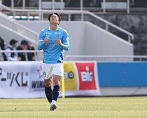 「彼が体現してくれた」因果応報、情けは人のためならず。ヘッド４発のFWに須藤監督はしみじみ「人生と一緒」【横浜FC】