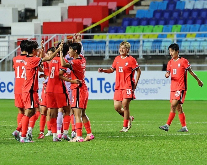 五輪の選手団はビジネスクラスじゃないのに？ 元韓国女子代表のSNS投稿が物議「ファンの反応は冷ややか」と現地報道【女子アジア杯】