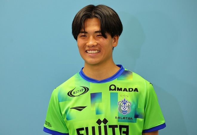 【バイタルエリアの仕事人】vol.61 石橋瀬凪｜「すごく遠い目標だったけど…」湘南の逸材が示すロス五輪への決意。ドリブルだけじゃない――目ざすのは“何でもできる”選手