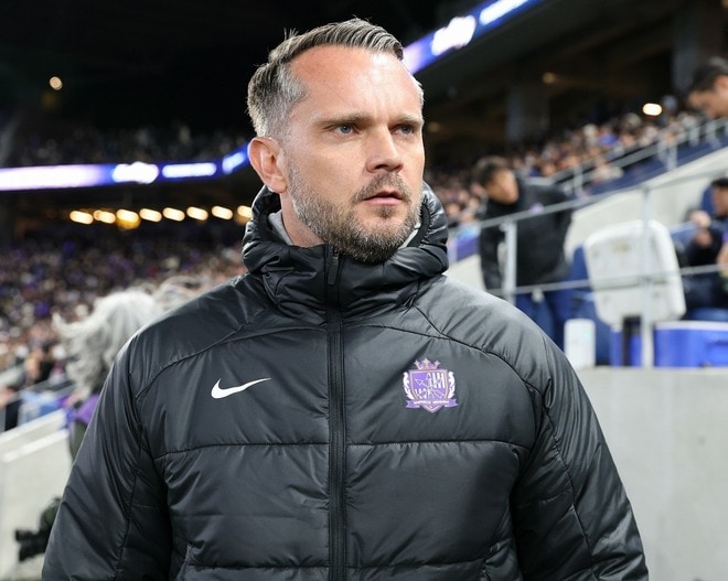 「説明するのが難しいゲーム」広島が今季初黒星。京都に逆転負け。指揮官が痛感した“サッカーの怖さ”