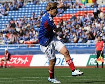 左足ダイレクトボレー！ CKをそのまま。マリノス遠野大弥の衝撃ゴラッソ