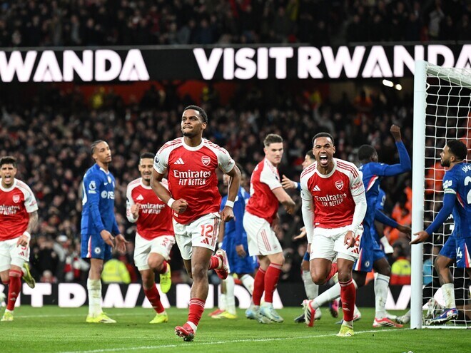 アーセナルが“ロンドン・ダービー”を制す！ サリバ＆ティンベル弾で２－１勝利！ チェルシーは一時同点に追いつくも…