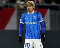 「速すぎる」「早送りかと」32歳の日本代表が凄まじい！高速独走ドリブル→絶妙アシストにファン驚愕！「スピードからのパスが完璧」