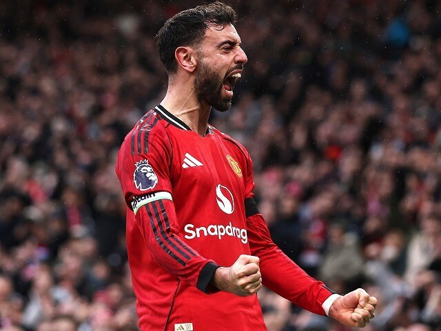 「ドラえもんなんですよ」林陵平が激賞！マンU主将が超絶プレー連発で逆転に導く！ファンからも「１人だけ別のスポーツやってる」「売却派は息してるのか」