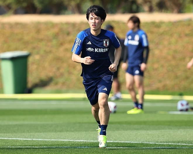 「アルゼンチンサッカー史上、日本人2人目の快挙」20歳FWの劇的同点弾に現地メディアが注目!「テコンドーやカンフーの動きを彷彿とさせる」