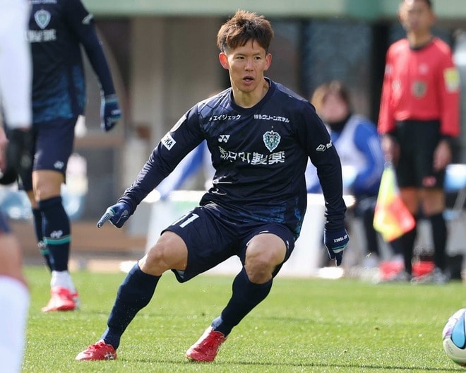 危険なタックル→相手MF悶絶。神戸戦で一発退場の福岡MFへの処分が決定