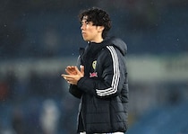 「先発に求められるレベルにない」なぜ主軸だった日本代表MFが冷遇されているのか　無情の５試合連続出番なしに海外辛辣「閉幕までプレミアでスタメンはないだろう」