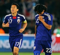 「だめですよ」「お前の意見はどうでもいい」W杯直前、衝撃の“日本代表キャプテン交代”を指揮官に反対した選手がいた――内田篤人も驚いた真実