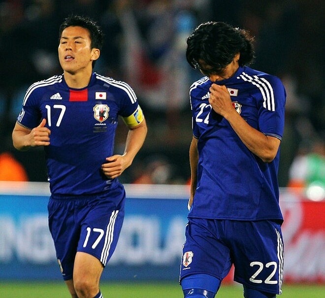 「だめですよ」「お前の意見はどうでもいい」W杯直前、衝撃の“日本代表キャプテン交代”を指揮官に反対した選手がいた――内田篤人も驚いた真実