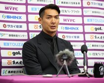人気女子アナがJ指揮官に「会いに行ってきましたーー！」。パワースポットのような存在に「かっこよかったです」