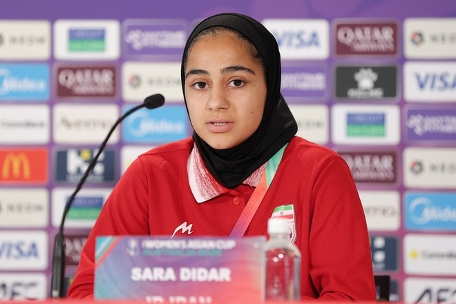 「私たちは皆心配している」家族と連絡取れず…イラン女子の21歳FWが会見で涙「私の国が力強く生き続けることを願っています」【女子アジア杯】