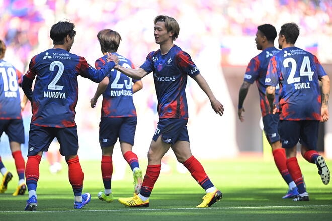 FC東京、開始32秒弾！ 佐藤恵允の絶妙スルーパス→長倉幹樹がワンタッチで流し込む！