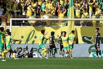 やっと勝った！ 17年ぶりJ１復帰ジェフが待望の今季初勝利！ 注目のダービーで柏に２－１競り勝つ