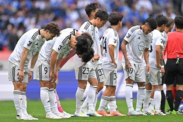 攻守の歯車が合わず、運動量も強度も上回られた横浜FM。文字通り完敗のゲームで特に目についた“戦う姿勢”の欠如