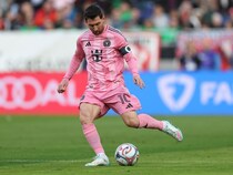 「ただただ驚異的」日本人出場の試合で決めたメッシの超絶ループ弾にファン感嘆！ キャリア通算900ゴールに王手「改めて上手すぎるんよな」「彼にとっては朝飯前」