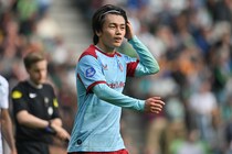上田綺世が３か月ぶりのゴール！ヘディングで２発も…フェイエノールトは３－３ドロー。渡辺剛はフル出場
