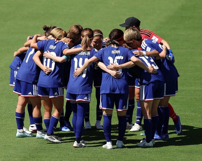 「マジか～」「よりによって...」日本サッカー界にもたらされた一報にファン心配「大事に至らないといいね」「軽症なのを願って」
