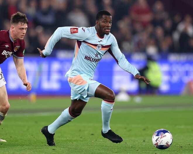 「ひどい」「恥ずかしい」FA杯でパネンカ失敗のブレントフォードFWを現地紙が批判。一方、指揮官は――「サッカー選手にとって最も簡単なのは…」