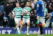 「かつての自分を取り戻した」苦境続いた日本代表MFが復調の兆し！ リーグ週間ベスト11入りで現地絶賛「願わくば、完全に脱却してほしい」