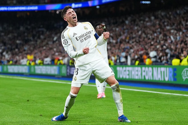 CLライバル対決は衝撃展開！バルベルデが前半だけでハットトリック！マドリーがシティを圧倒