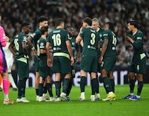 「悲惨」「偽物のチーム」CL“優勝候補”がまさかの惨敗で母国メディアが酷評「屈辱的な敗北」