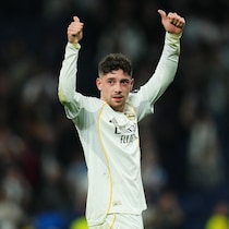 「マドリーの精神を完璧に体現している」マンC相手に前半だけで圧巻ハット！ ウルグアイ代表MFをアルベロア監督が称賛「彼には本当に厳しい指導をしているから…」