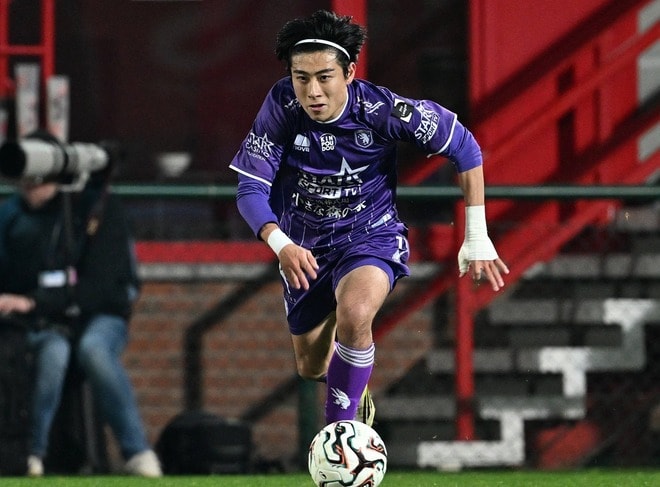 衝撃の“PK3度奪取”! 欧州で無双ドリブル発揮の24歳日本人を指揮官絶賛「彼の実力は誰もが知っている」「加入してくれたことが本当に嬉しい」