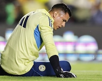 W杯出場は絶望的に...開催国の正GK候補「心が引き裂かれる思い」。無念の負傷、回復まで６～８か月の見込み