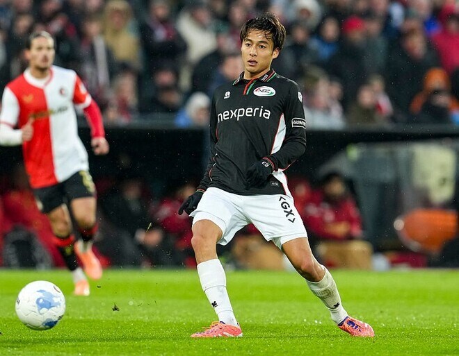 「史上最高額でチームを去る」オランダで躍動する日本人MFの市場価値が驚異の倍増！現地メディアはイタリア超名門やスペイン強豪を“移籍先”として報道「最適な選択肢」