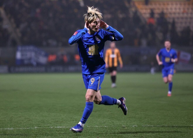 「なんてことだ」「最高じゃないか」日本人３人が果たしたイングランド史上初の“歴史的瞬間”にファン興奮「誇れるね」