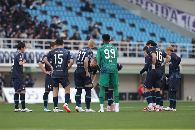 「さすがに心配」九州ダービーにも敗れ痛恨5連敗。大苦戦のアビスパにSNSざわつく「絶不調」「マジで大丈夫か…?」