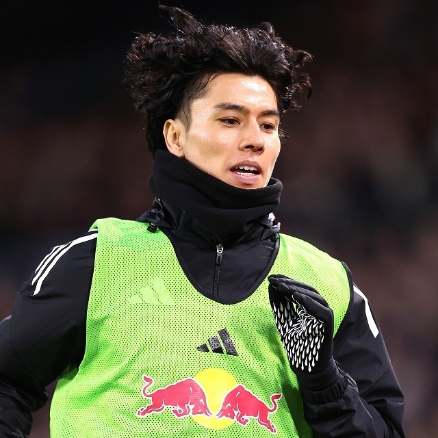 「彼らを命がけで信頼している」10人で、敵地で貴重な勝点１――リーズ指揮官が選手たちの奮闘に感激。ただ田中碧は７戦連続で出番なし