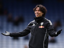 プレミア７試合連続で出番なし。日本代表MFが再び定位置を掴む可能性があるとすれば…【現地発】