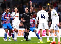 プレミアで珍事！“謎の間”…中村俊輔が指摘「今ちょっと忘れてましたよね」 主審が覚えていたら状況は違った？